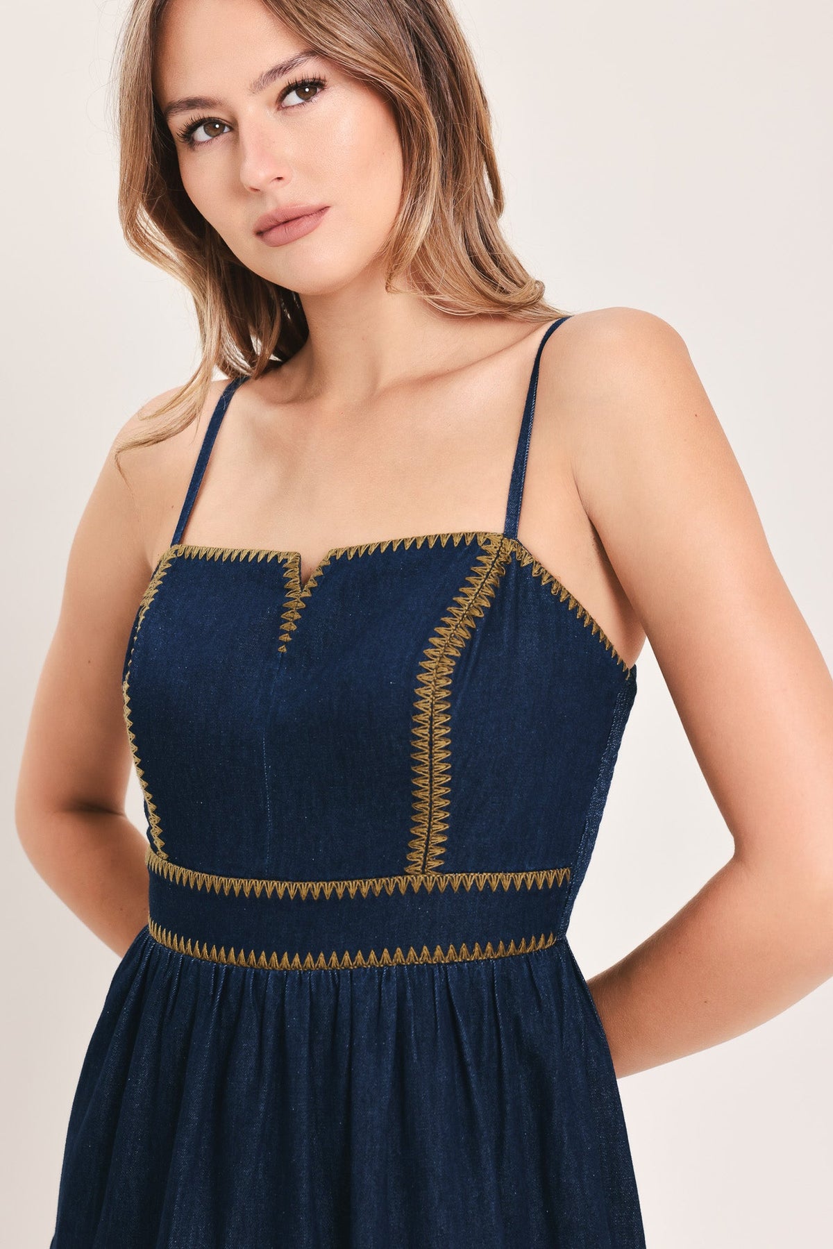 VESTIDO MAXI DE MEZCLILLA STARS ALONG THE SEAM