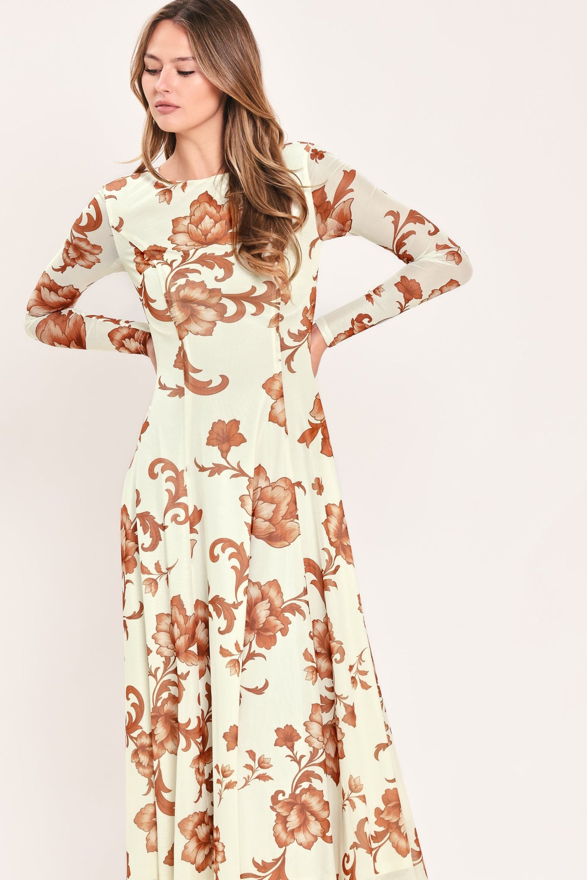 VESTIDO MIDI DE TUL ELÁSTICO CON ESTAMPADO HEIRLOOM FLOWERS