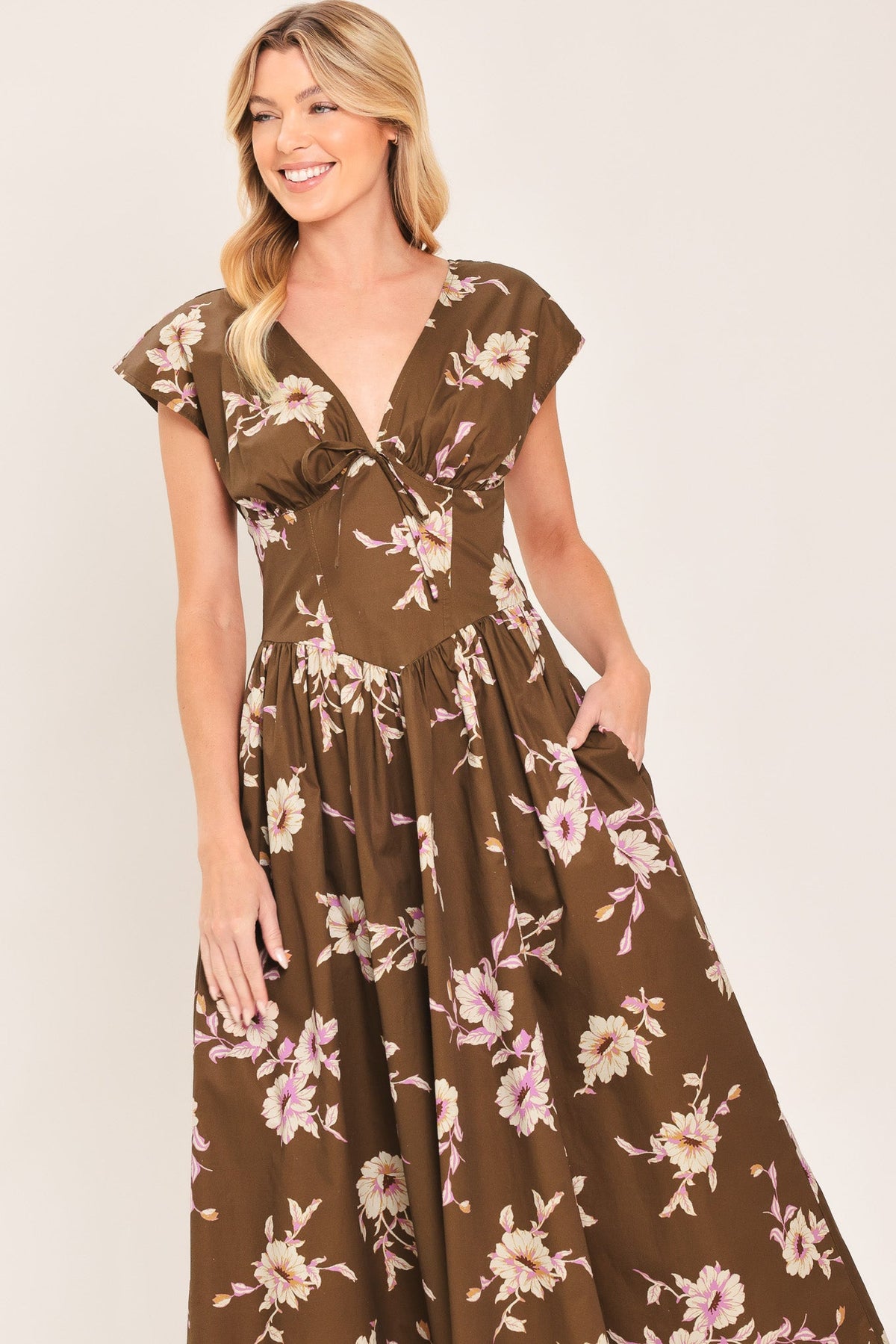 VESTIDO MIDI TEJIDO COLOR MARRÓN TIPO MARGARITA