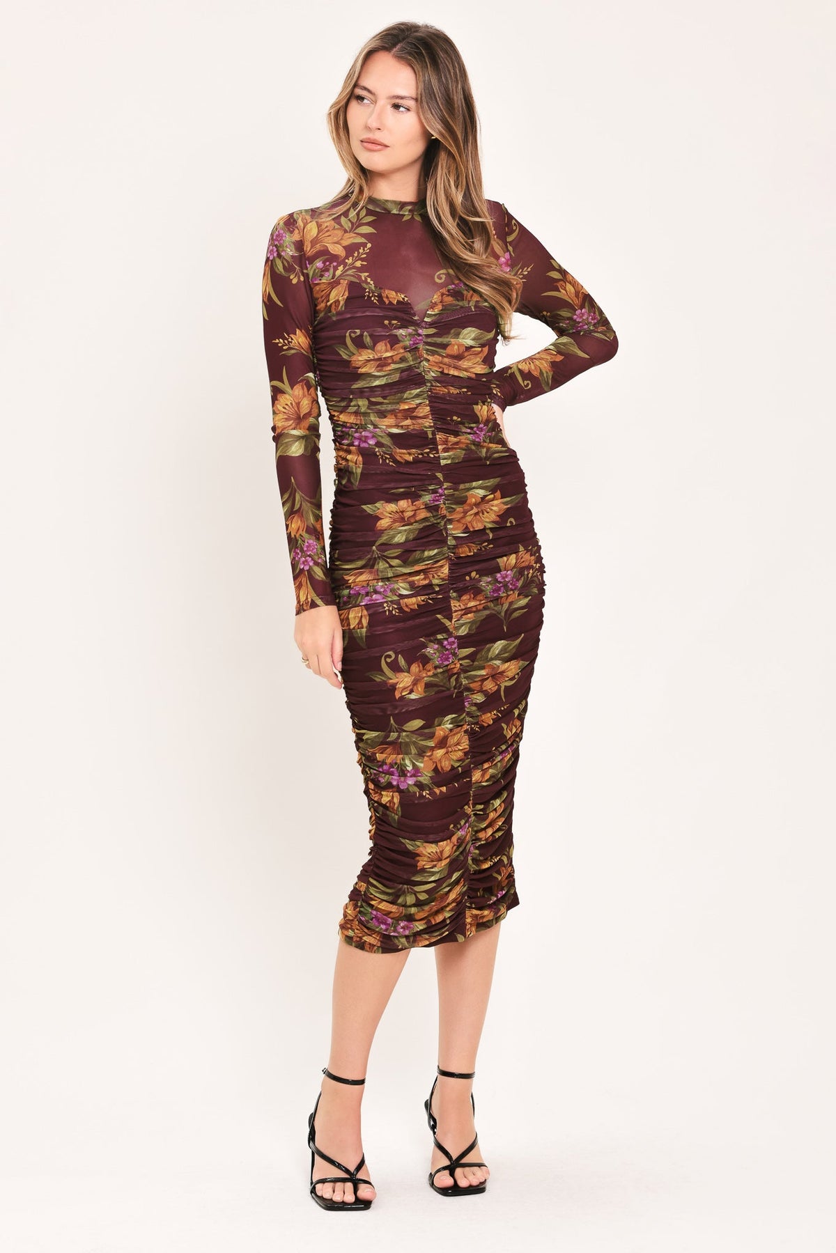 VESTIDO MIDI DE TUL ELÁSTICO CON ESTAMPADO FLORAL EN TONO ROJIZO
