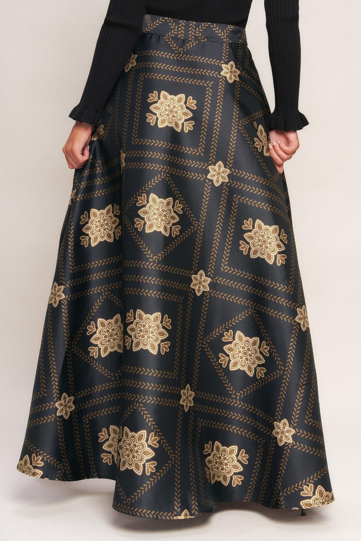 ORNAMENTAL NIGHTS WOVEN MAXI CIRCLE SKIRT