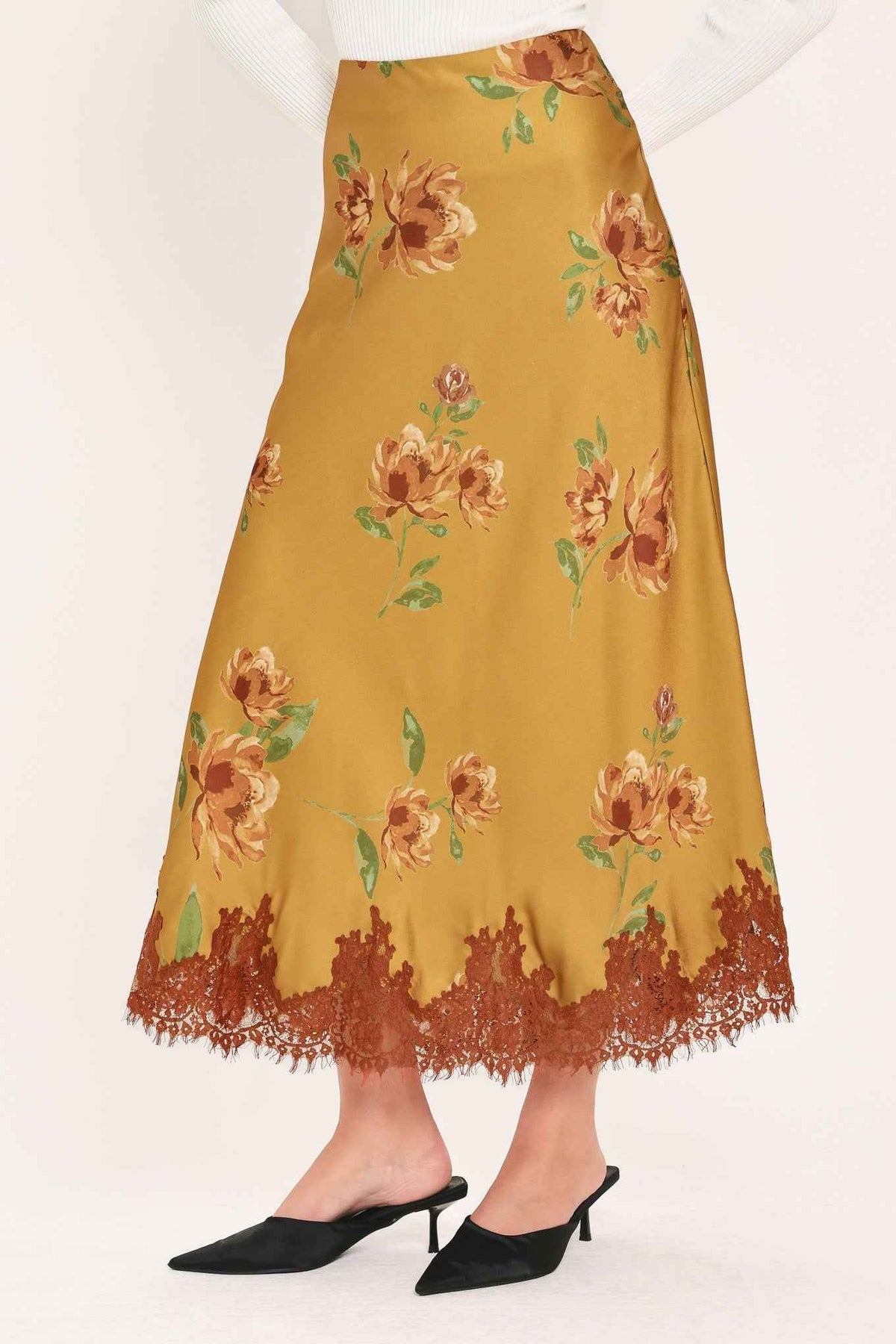 COUNTRYSIDE CHARM CAMEL PRINTED LACE-HEM MIDI SKIRT
