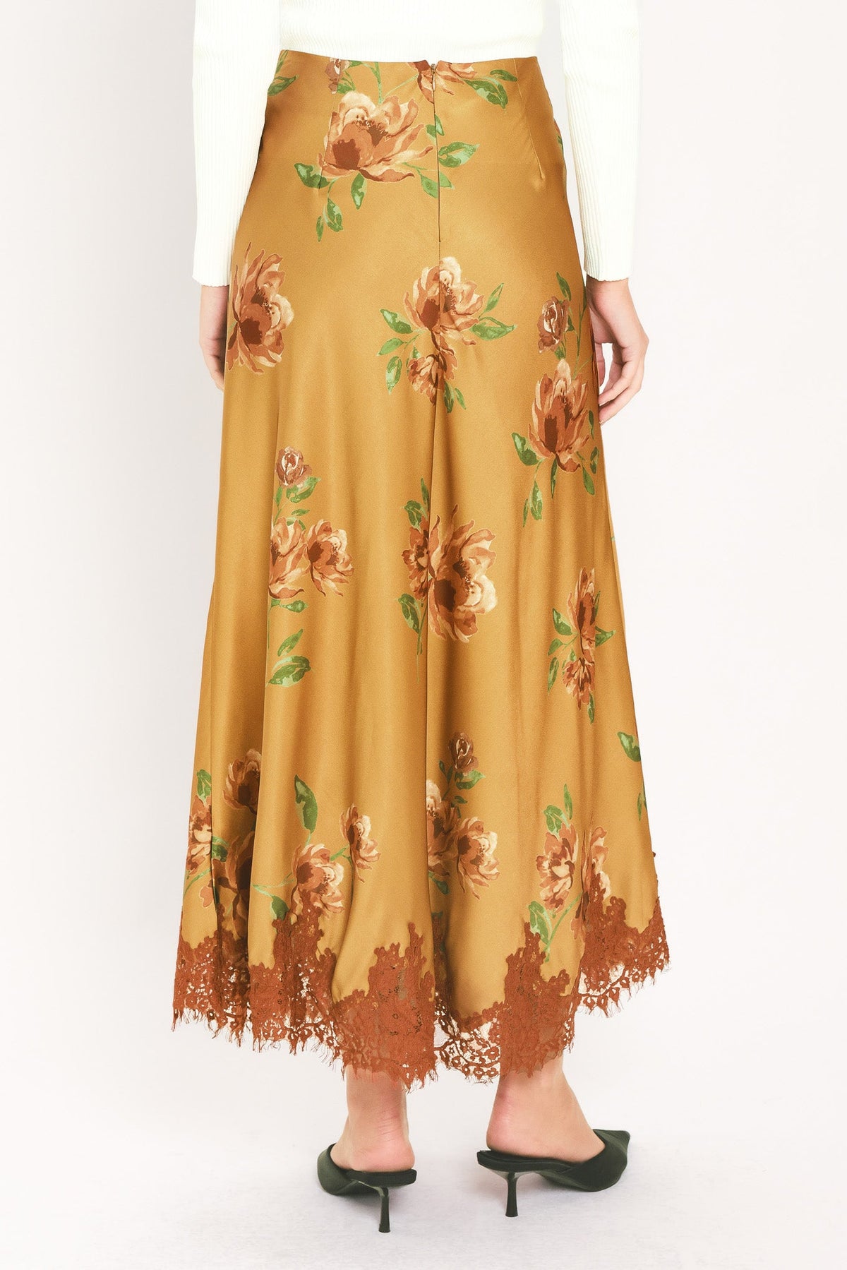 FALDA MIDI CON ESTAMPADO DE CAMELLO Y DOBLADILLO DE ENCAJE CON ENCANTO CAMPESTRE