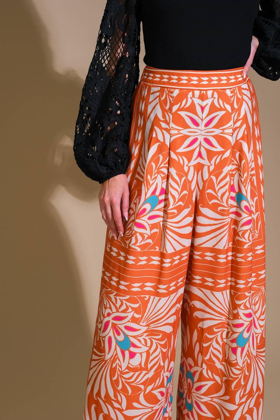 Pantalones tejidos YOU NEVER CAN TELL