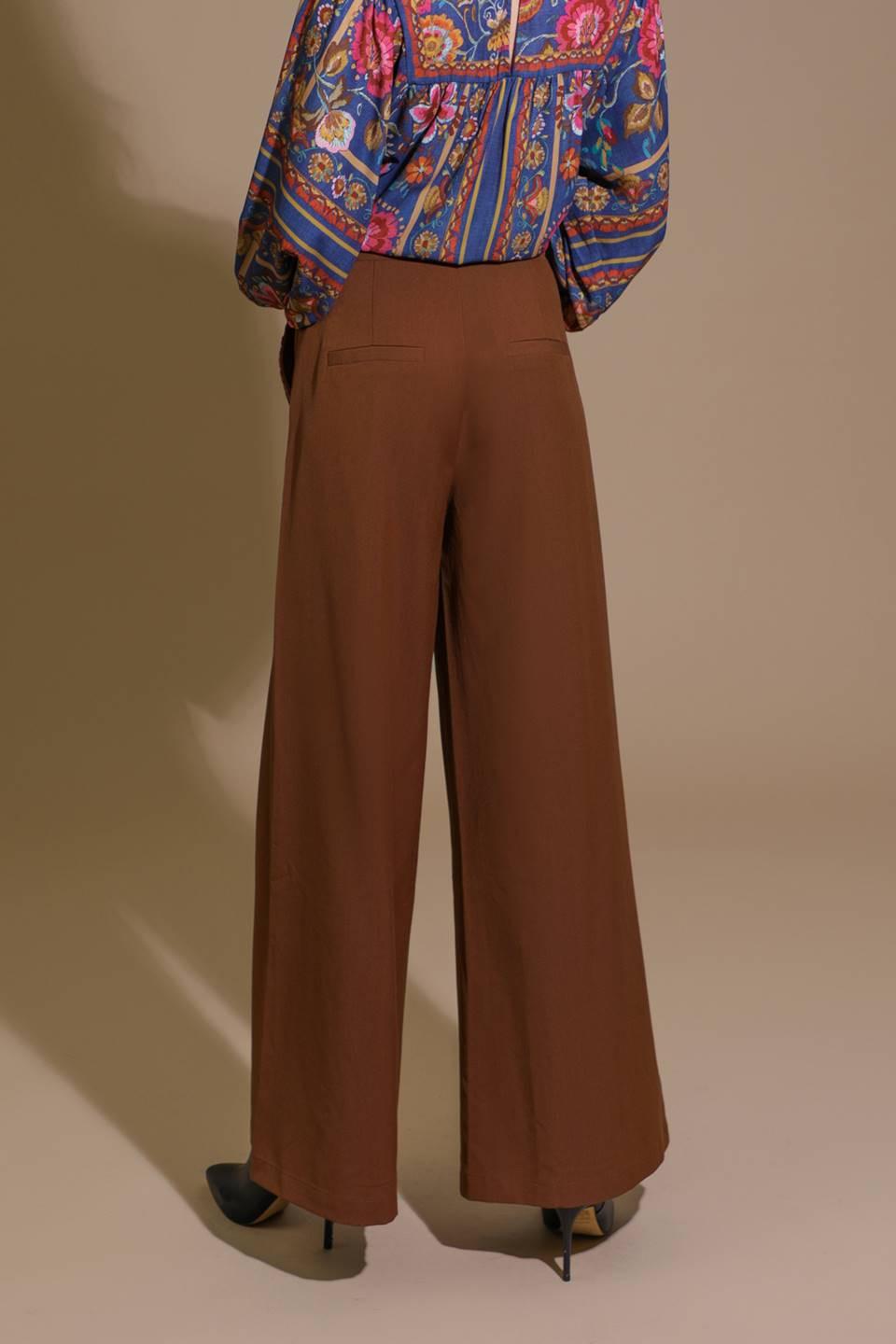 PIENSA BIEN EN PANTALONES TEJIDOS