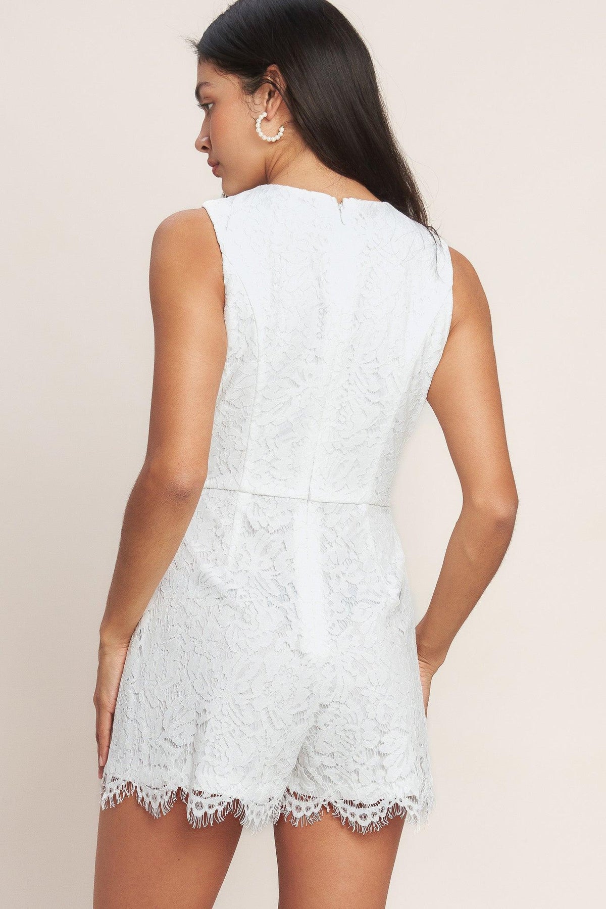 CONJUNTO DE FALDA PANTALÓN Y TOP DE ENCAJE TEJIDO "CONFIDENTLY YOURS"