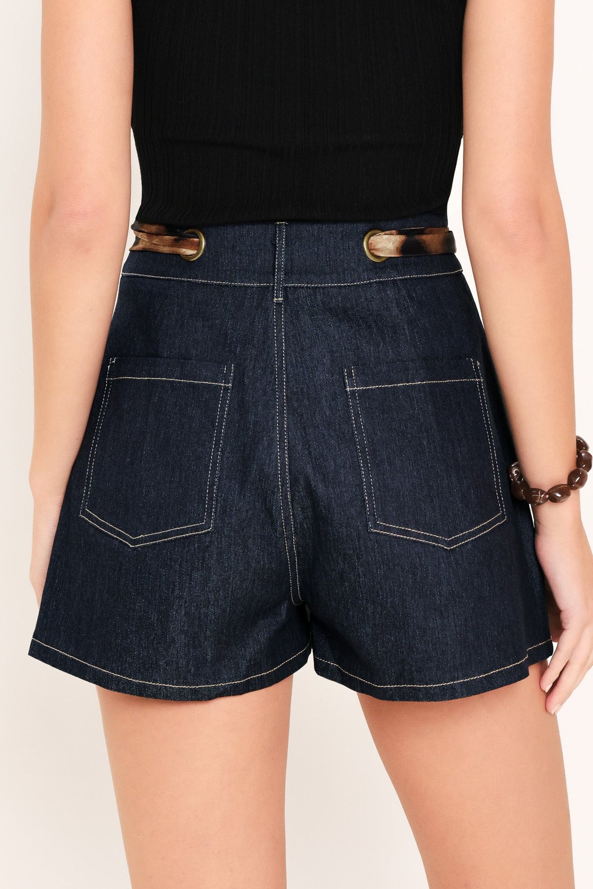 FALDA-SHORT DE MEZCLILLA CON ESTAMPADO DE LEOPARDO