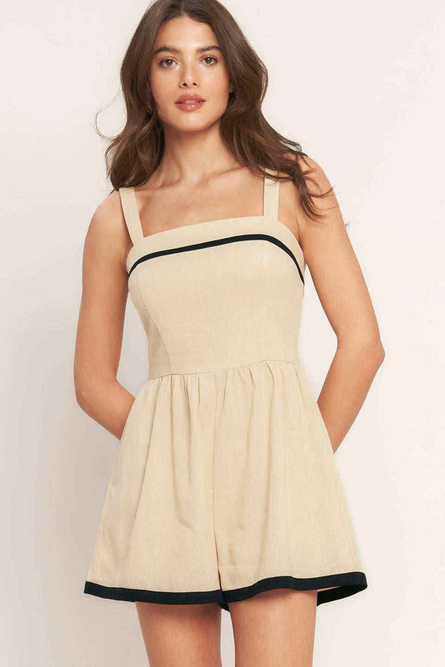 LOVELY LINE WOVEN ROMPER