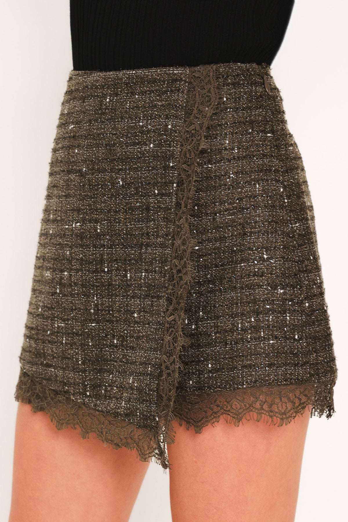 FALDA-PANTALÓN DE TWEED TEJIDO CON DESTELLOS EN COLOR CHAMPÁN OSCURO