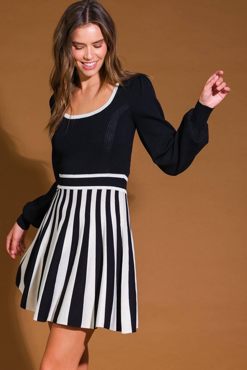 MINIVESTIDO TEJIDO CON ACTITUD SUAVE