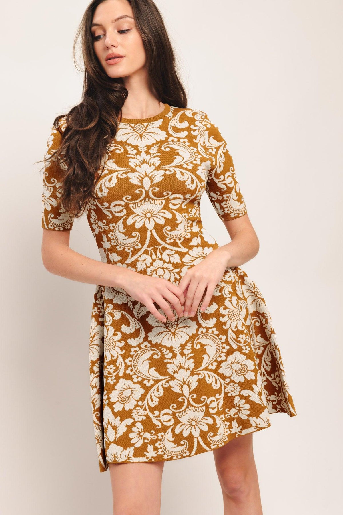 VESTIDO CORTO DE PUNTO AMBER BLOOM