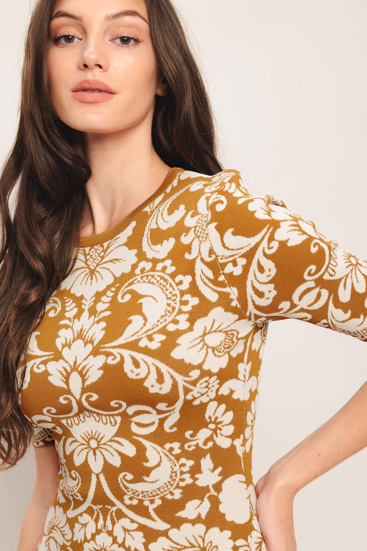 VESTIDO CORTO DE PUNTO AMBER BLOOM