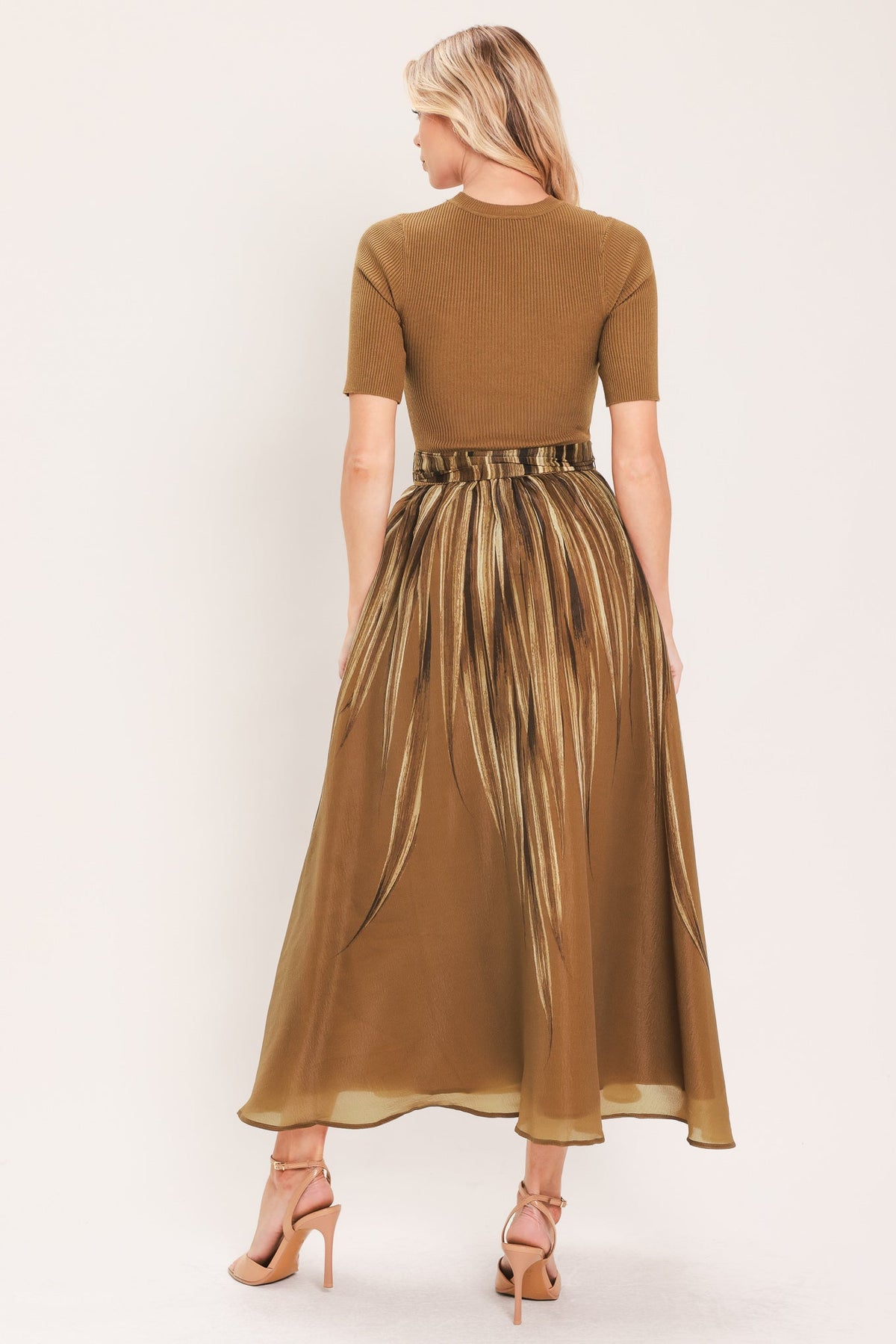 VESTIDO MIDI ROMANCE GOLDEN QUILL