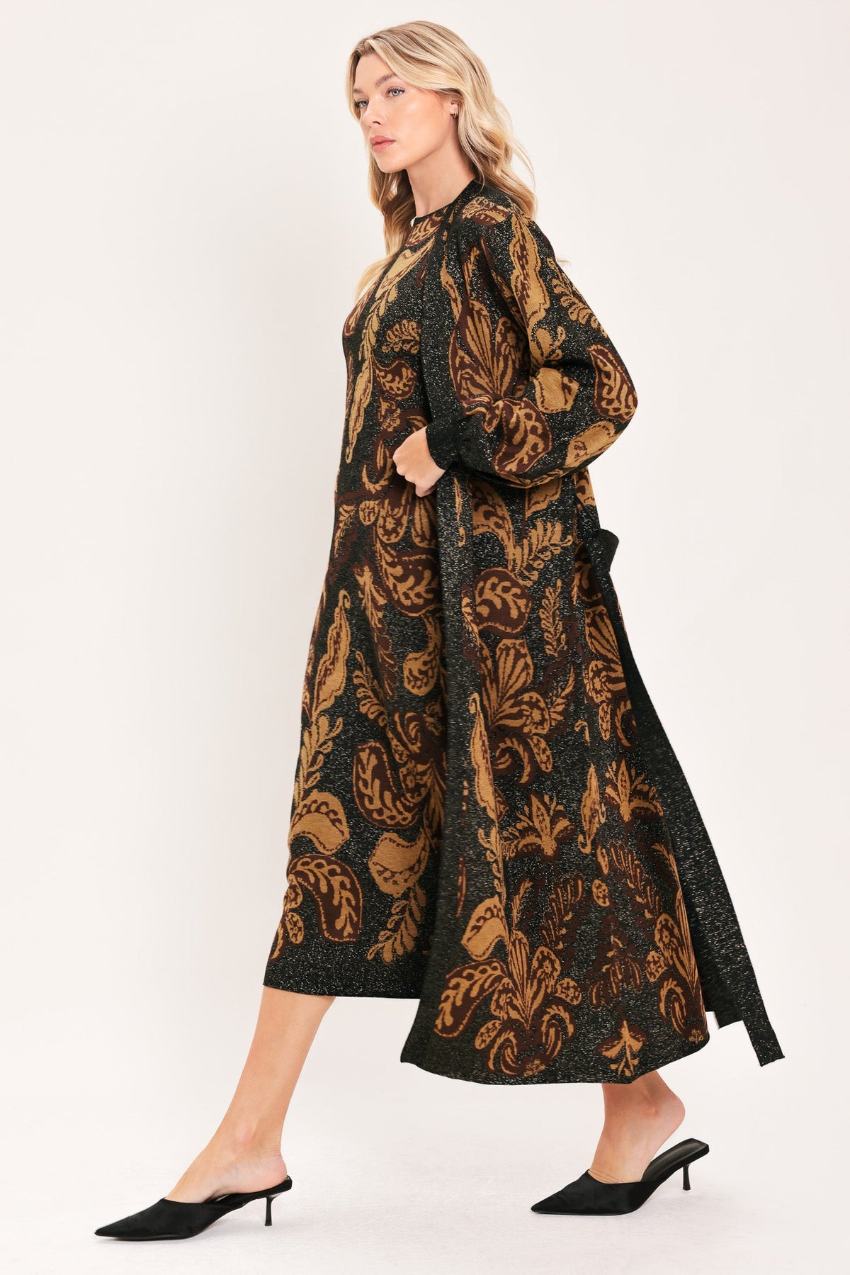VESTIDO MIDI DE PUNTO JACQUARD CON DISEÑO DE JARDÍN VINTAGE