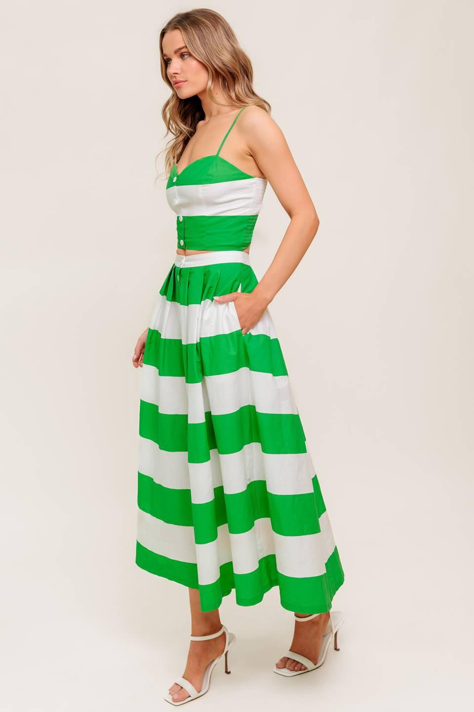 CONJUNTO DE TOP Y FALDA TEJIDO VERDE INFINITE FLARE
