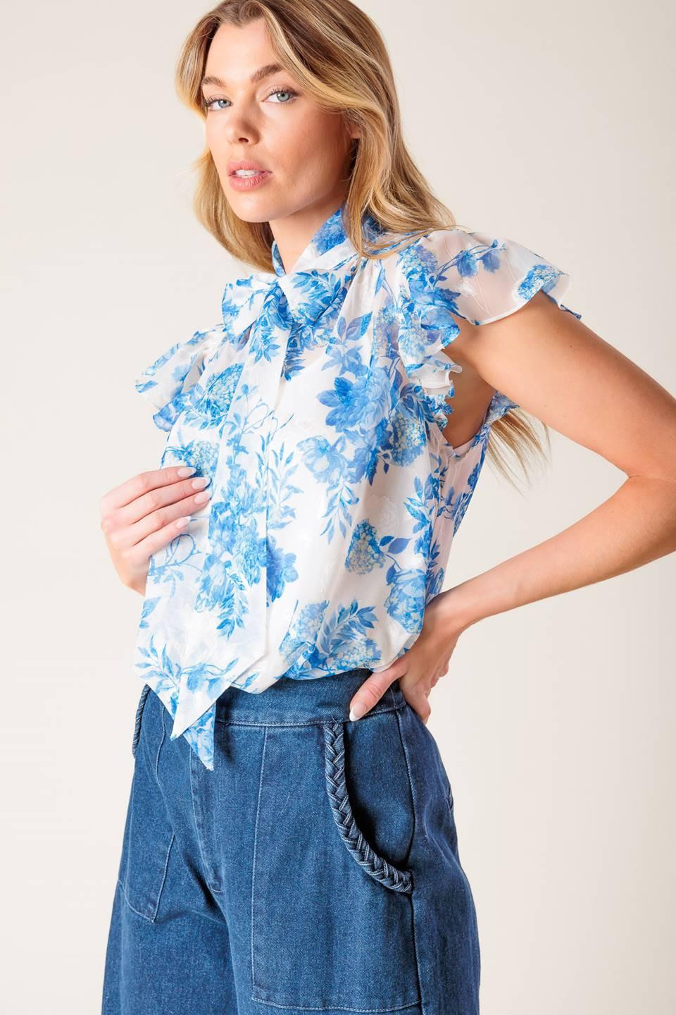 BEAUTY ICON WOVEN TOP