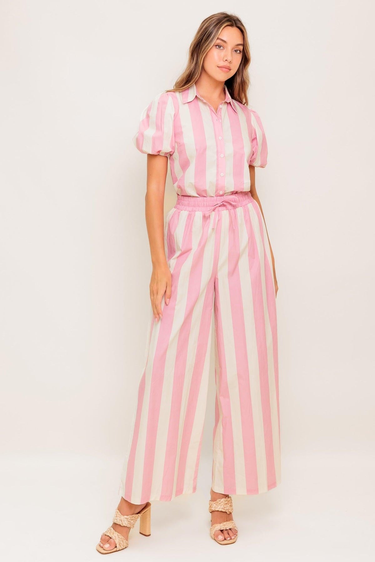 CONJUNTO DE TOP TEJIDO DE RAYAS Y PANTALONES WINK & WALK