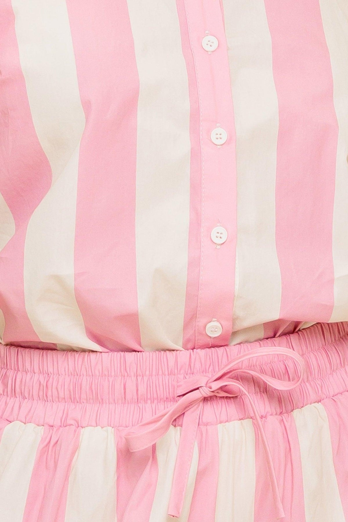 CONJUNTO DE TOP TEJIDO DE RAYAS Y PANTALONES WINK & WALK