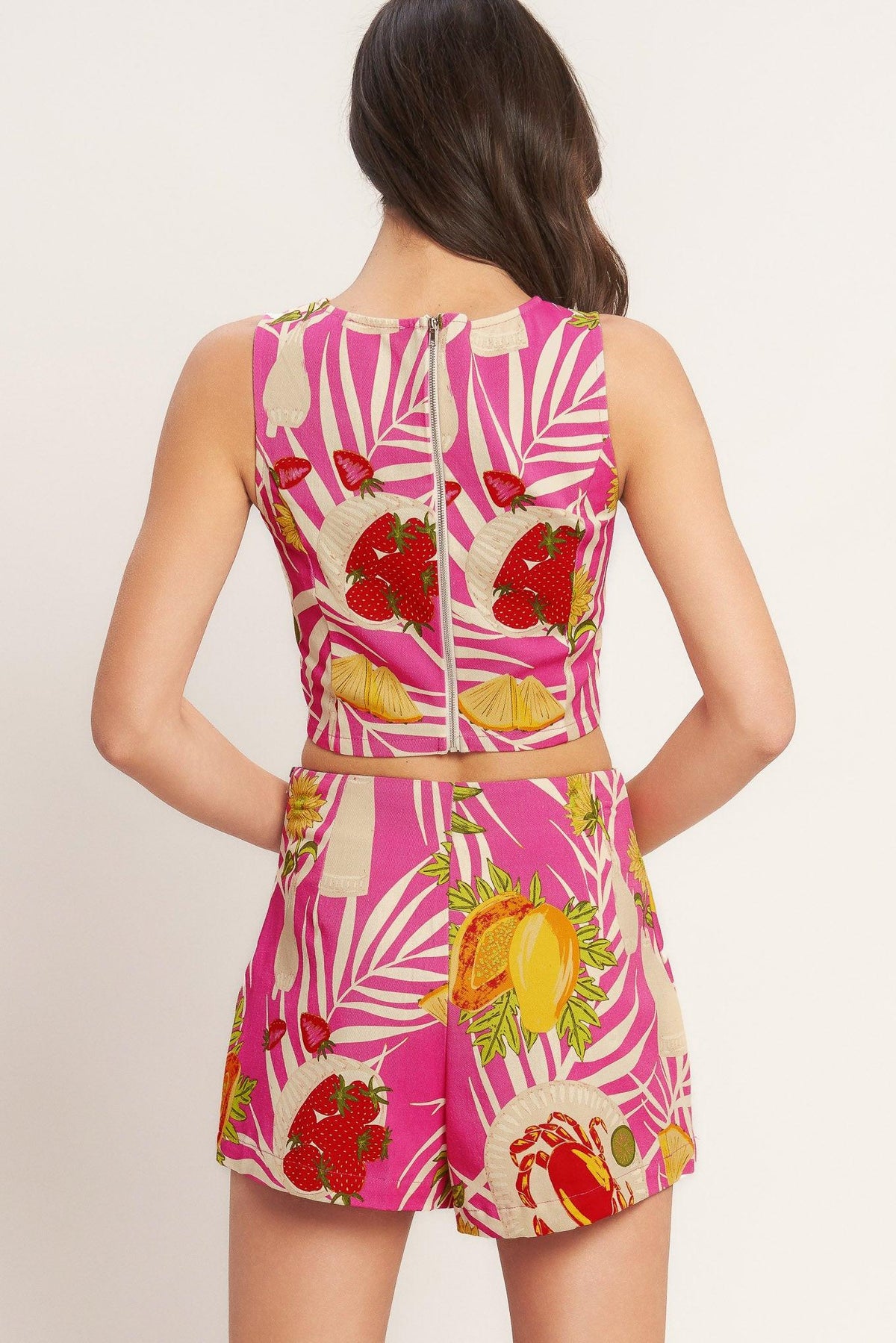 ARTY VACATION WOVEN TOP