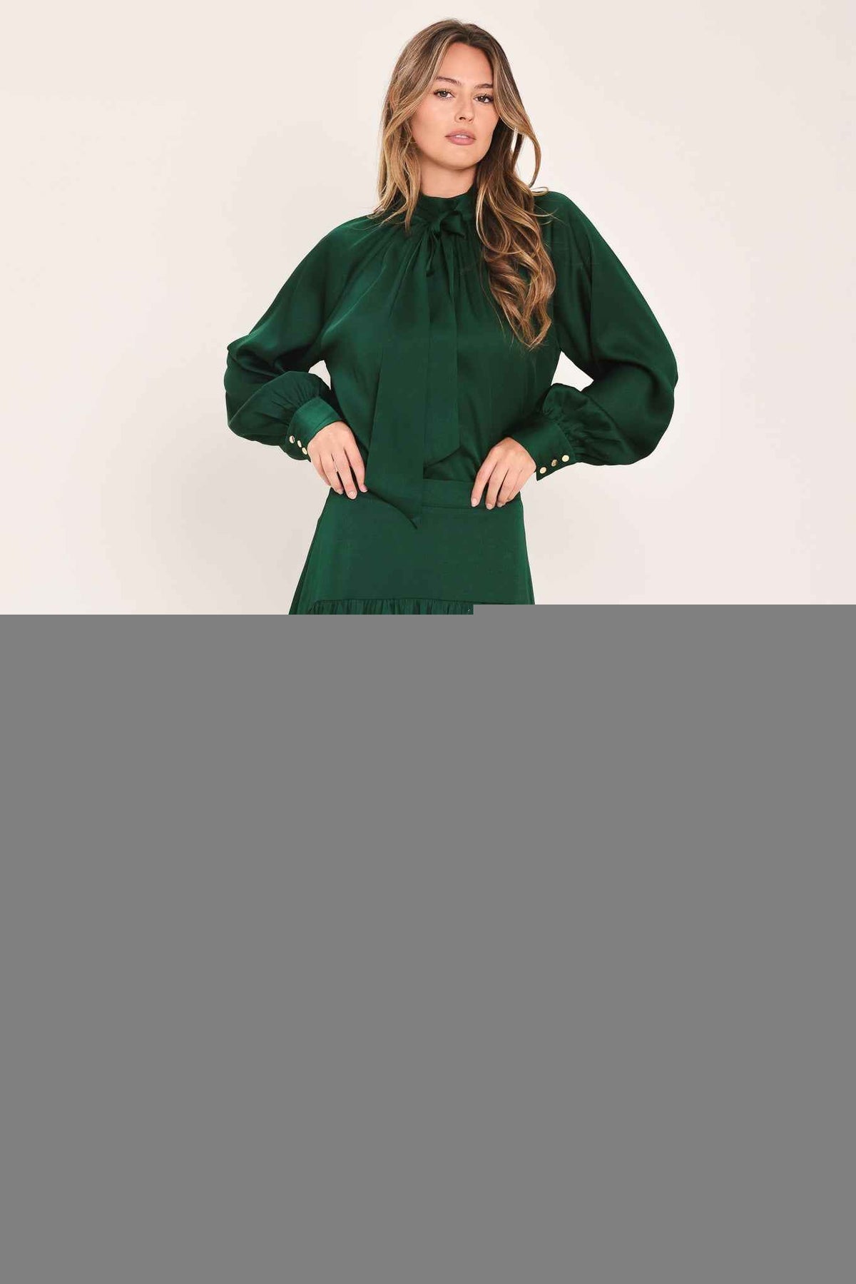 FOREST POISE HUNTER GREEN TIE-NECK RAGLAN TOP