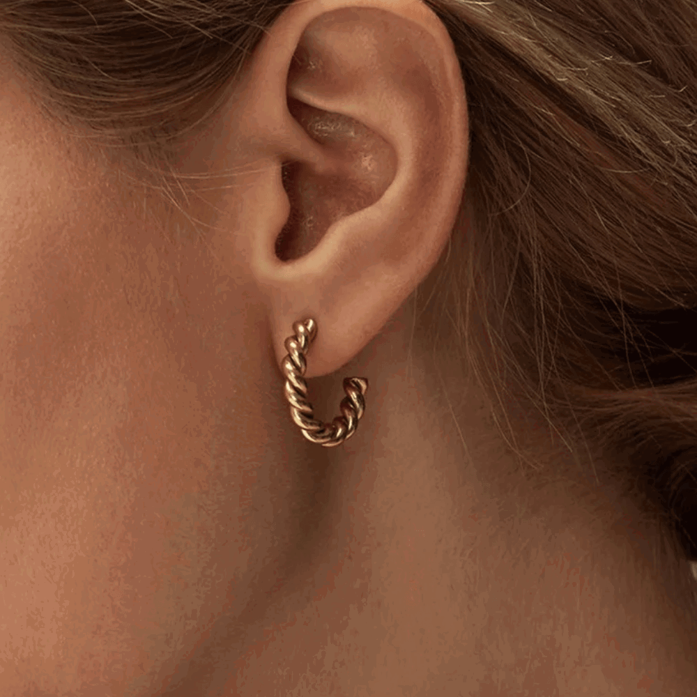Pendientes de aro de cuerda: perfectos para cualquier ocasión