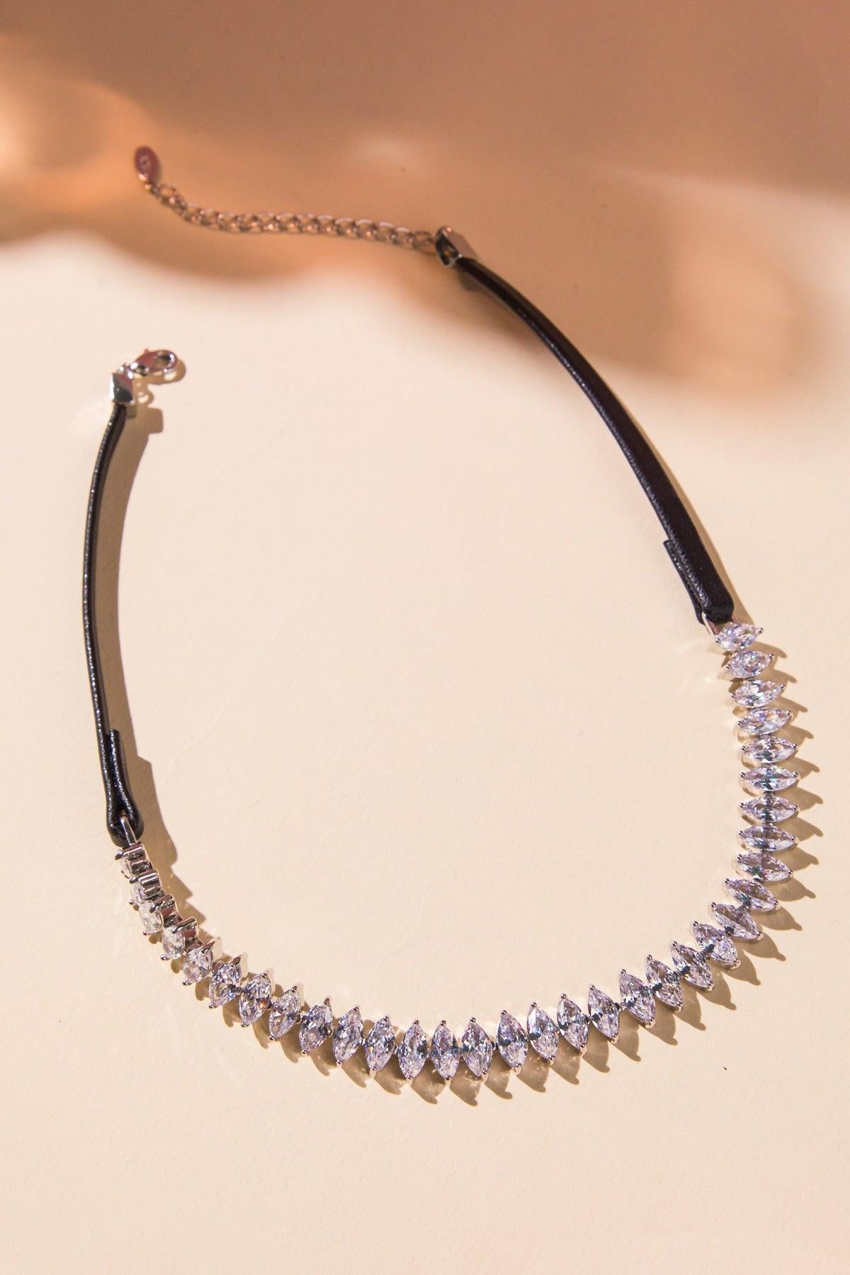 COLLAR DIANA DE PEDRERÍA