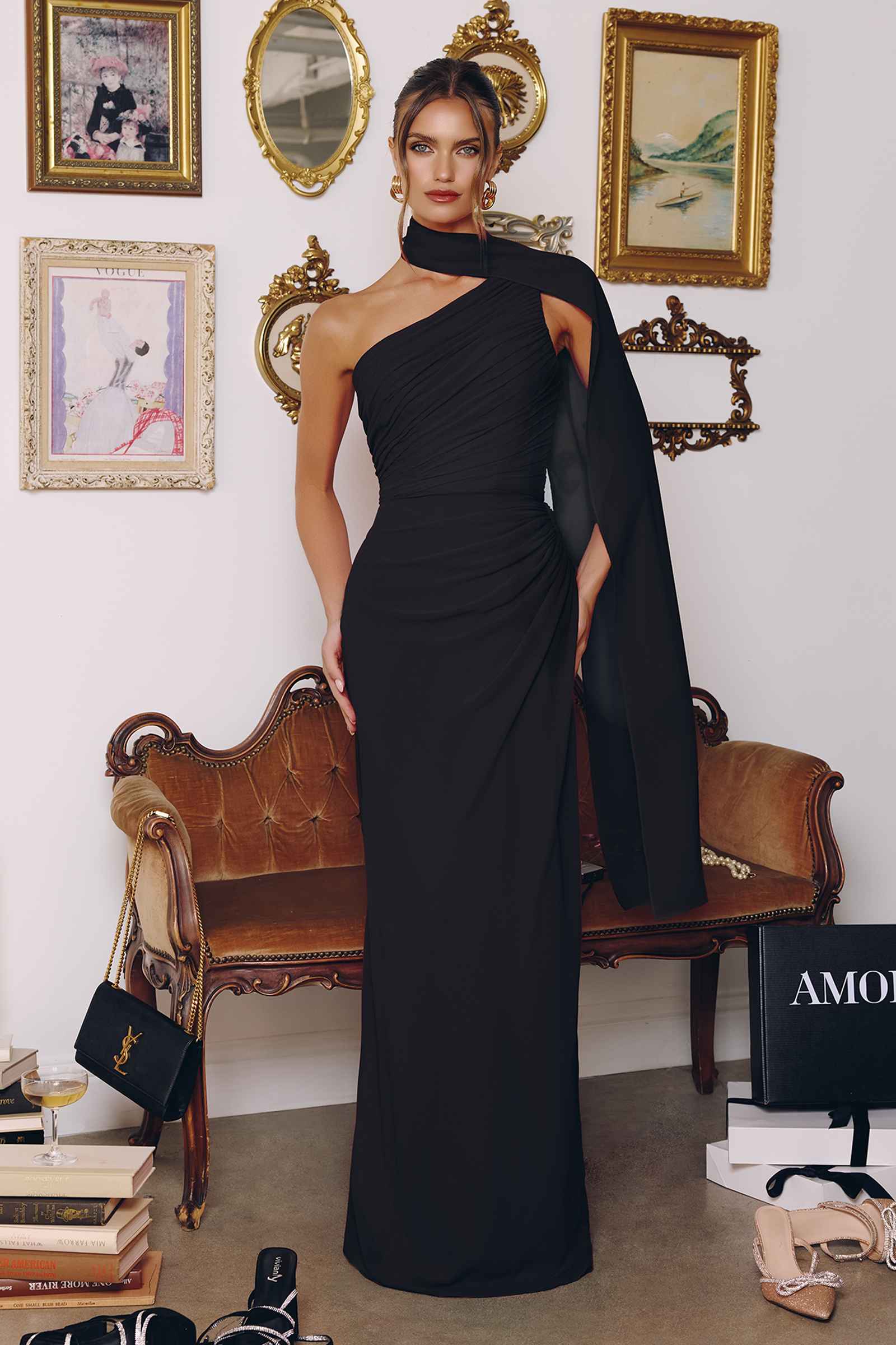 Vestido de gala de gasa con un solo hombro Amoris T730