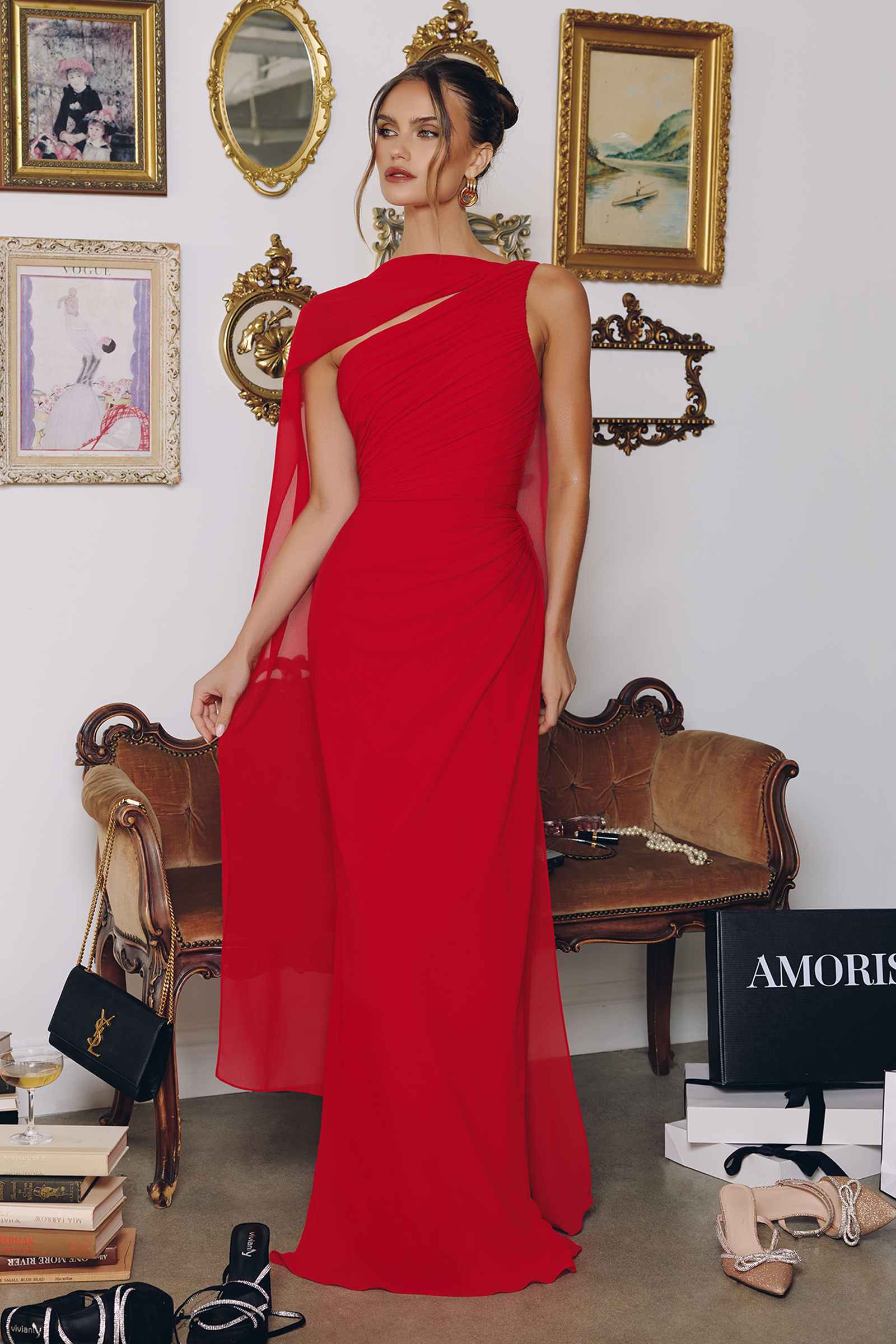 Vestido de gala de gasa con un solo hombro Amoris T730