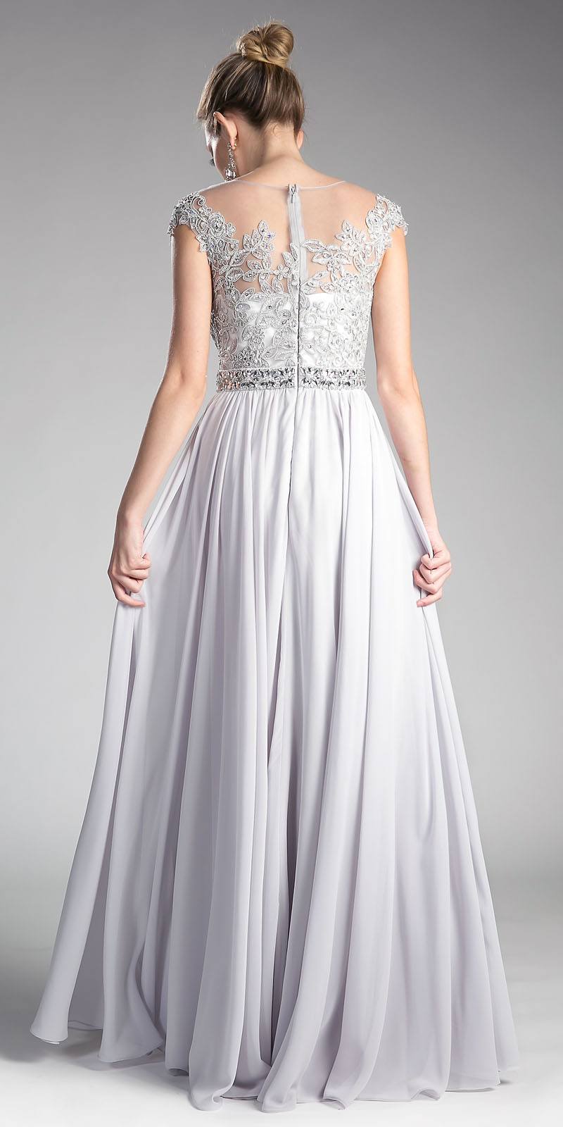 LIQUIDACIÓN - Vestido largo de manga corta Cinderella Divine UJ0011 (Talla S)