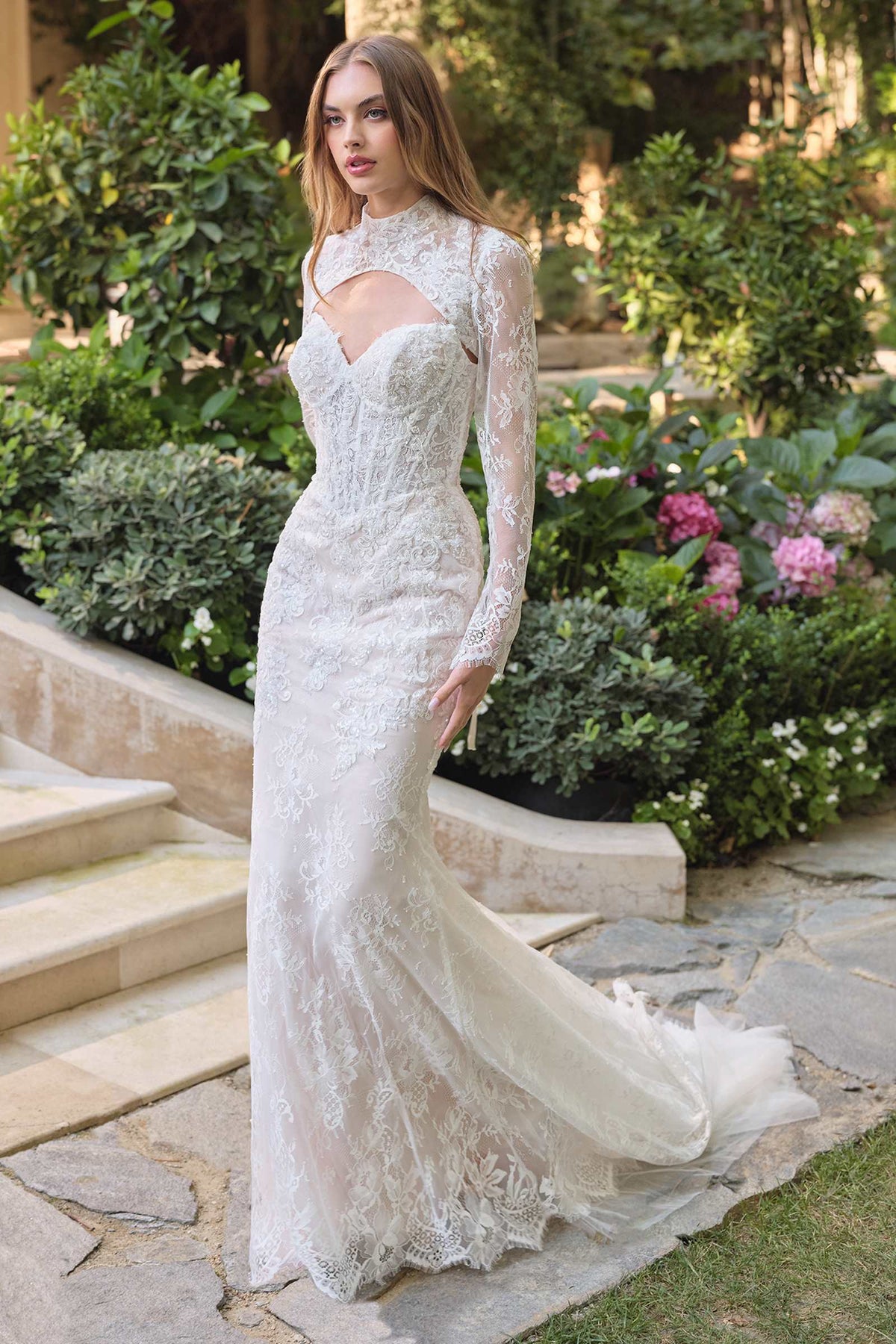 Vestido de novia Andrea & Leo WL071 corte entallado y con vuelo, superposición de encaje y chaqueta bolero