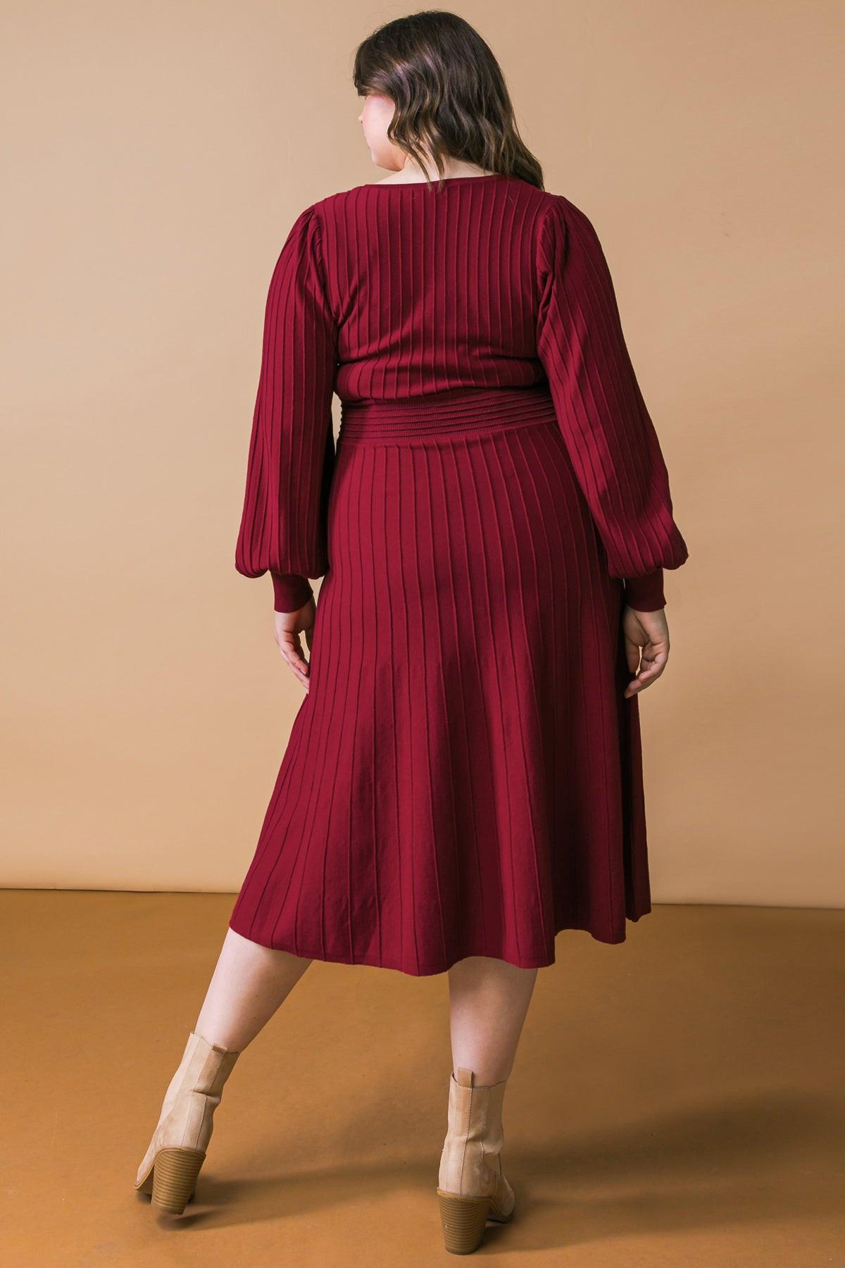 VESTIDO MIDI DE PUNTO CON LEMA "KEEP LOOKING UP"