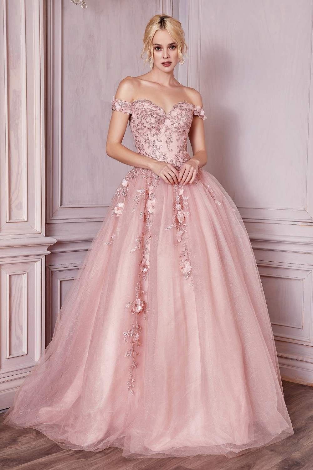 Cinderella Divine CD0185 Vestido de Gala de Túl Capas con Hombros Descubiertos