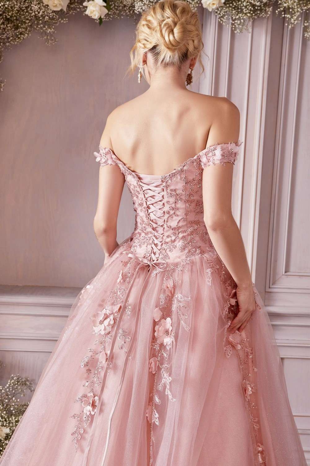 Cinderella Divine CD0185 Vestido de Gala de Túl Capas con Hombros Descubiertos