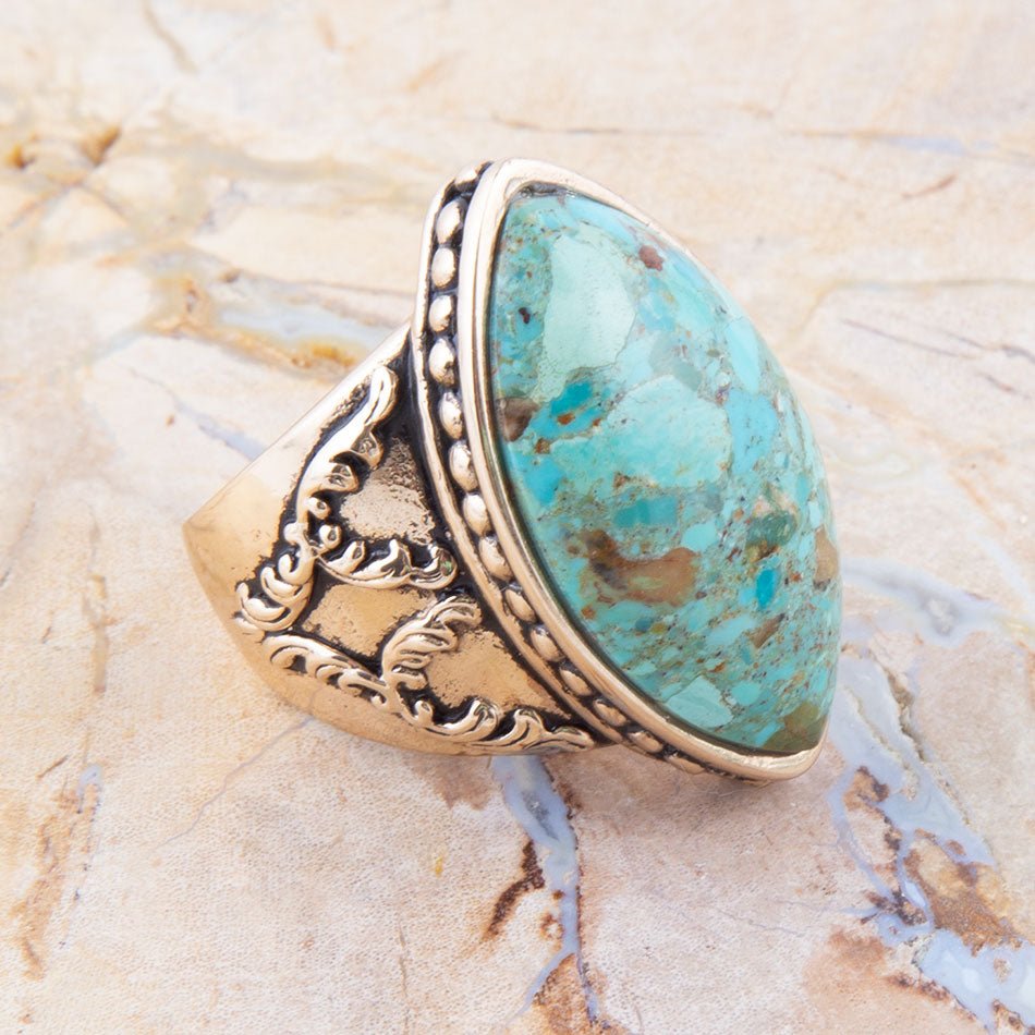 Anillo de cóctel de oro, turquesa azul campeón