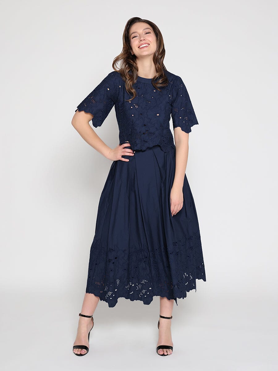 Gracia Fashion Women's Floral Lace Embroidered Short Sleeve Crop Top