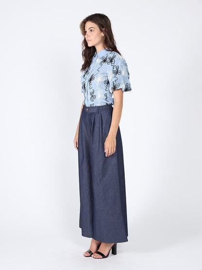 Flower stitch puffed sleeve shirt