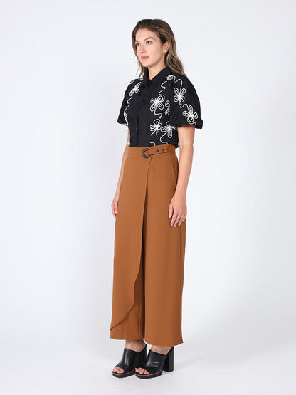 Flower stitch puffed sleeve shirt