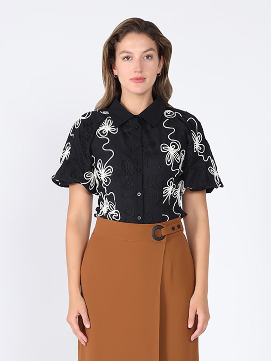 Flower stitch puffed sleeve shirt
