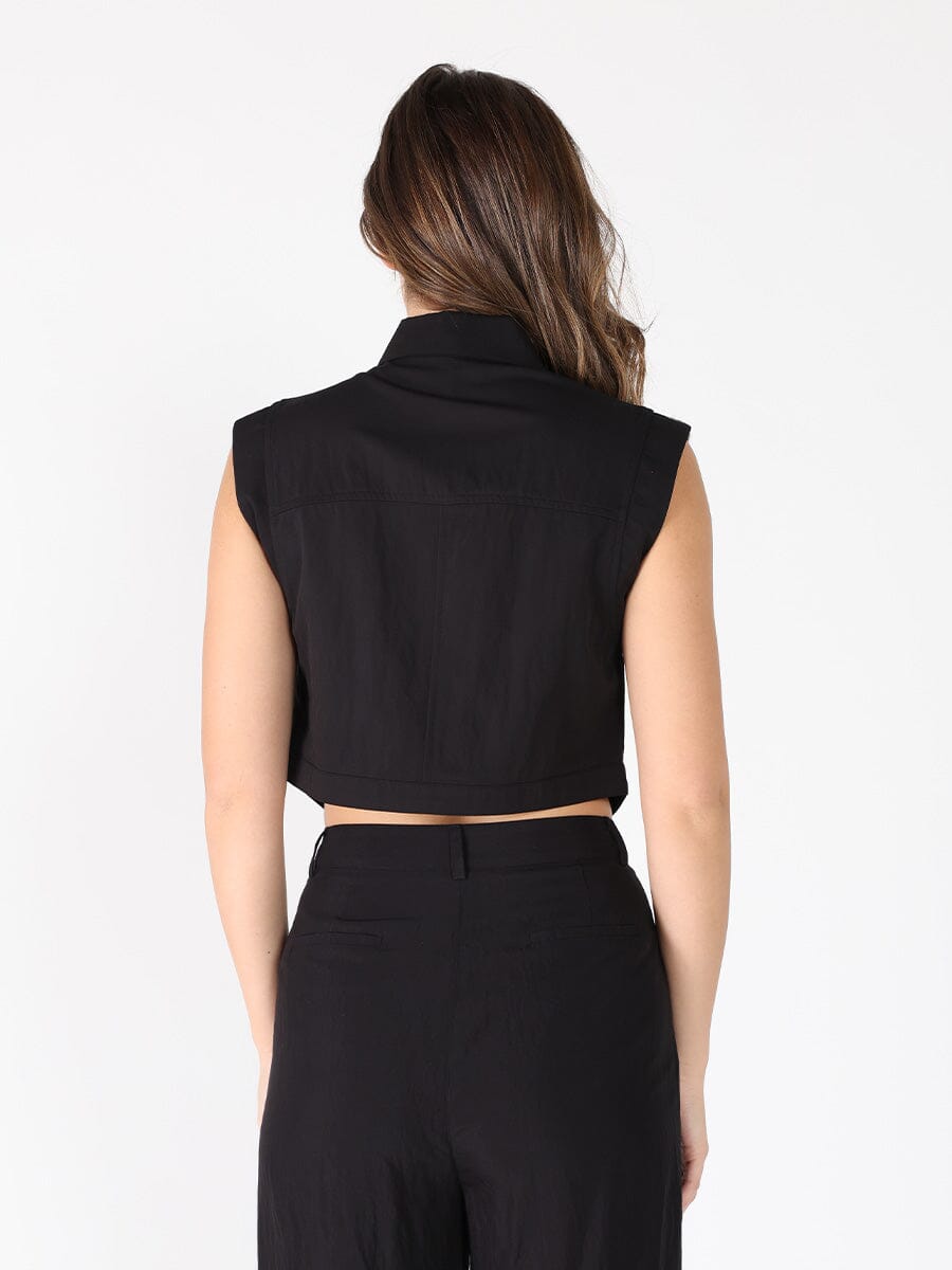 Front Button Open-Bottom Hem Sleeveless Top