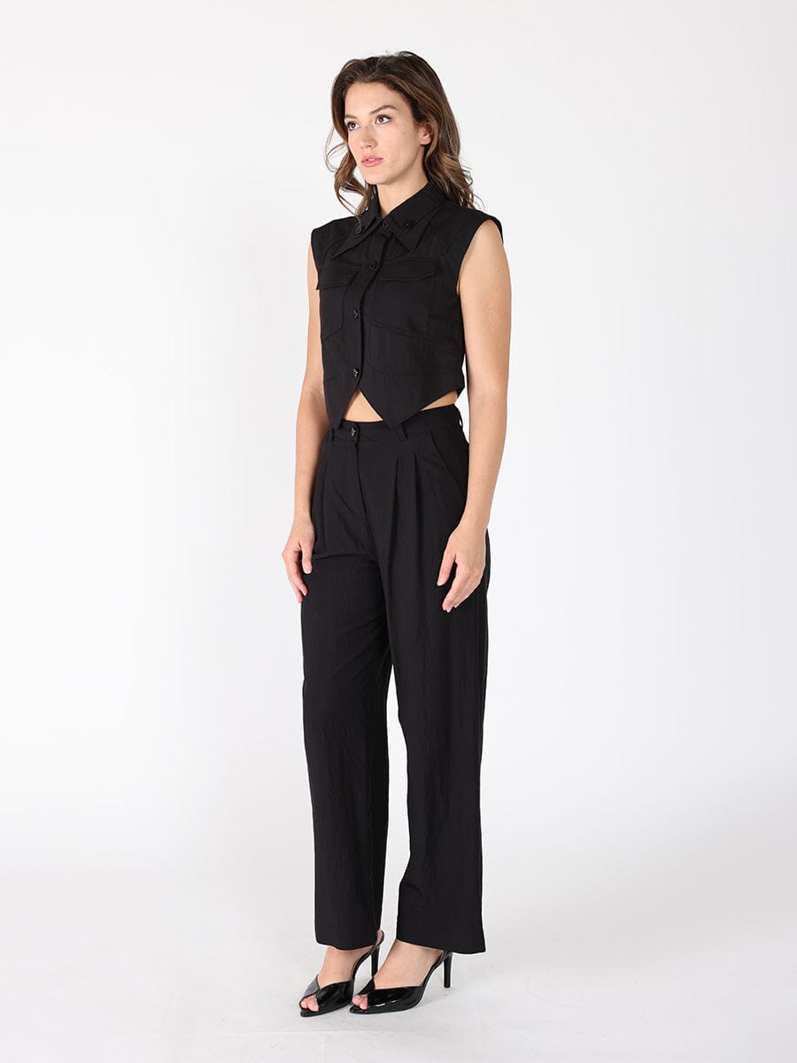 Front Button Open-Bottom Hem Sleeveless Top