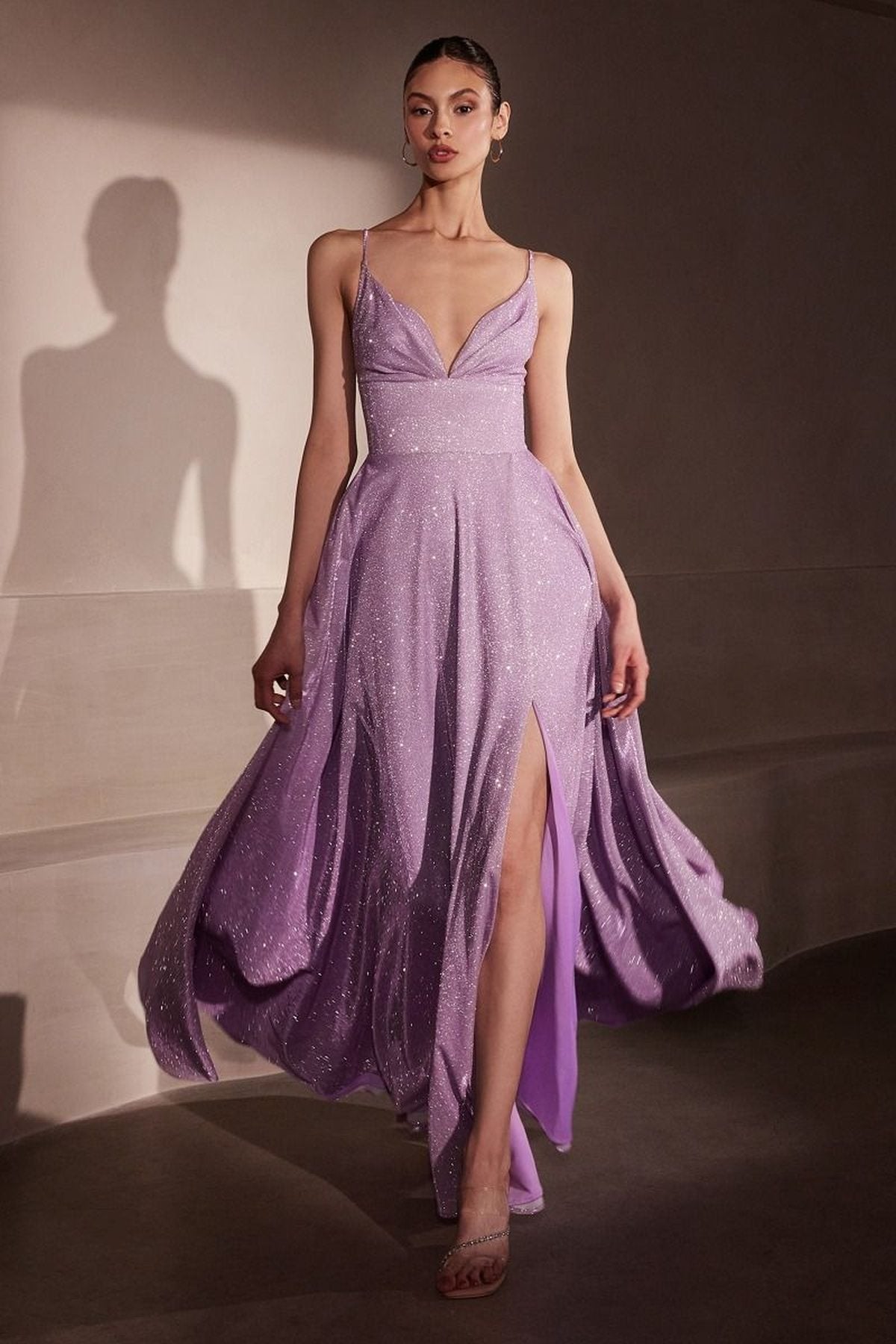 Vestido largo brillante de corte A sin mangas con tirantes finos Ladivine Amoris T214