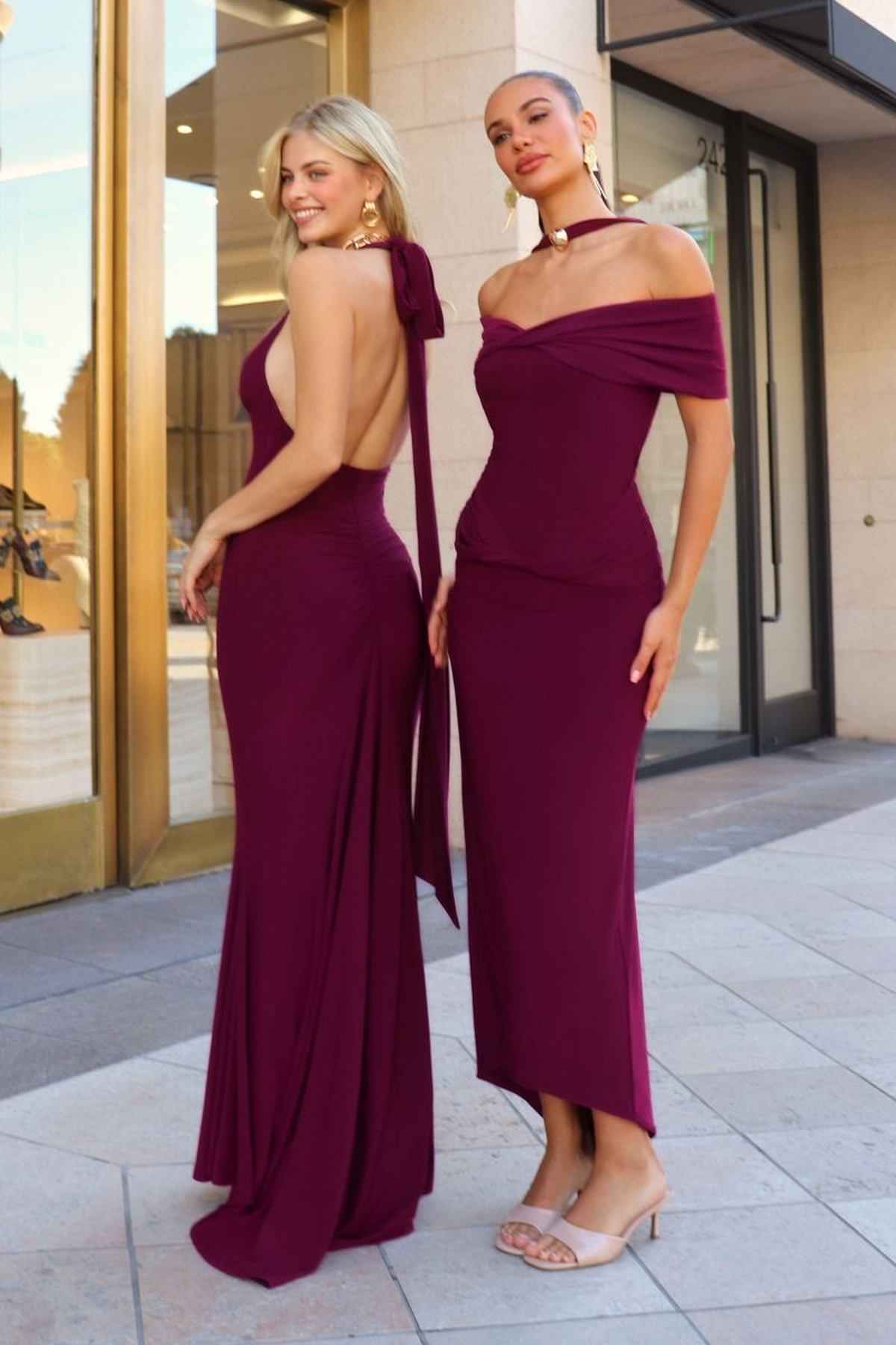 Vestido elástico ajustado Astee T505 de cuello halter elegante