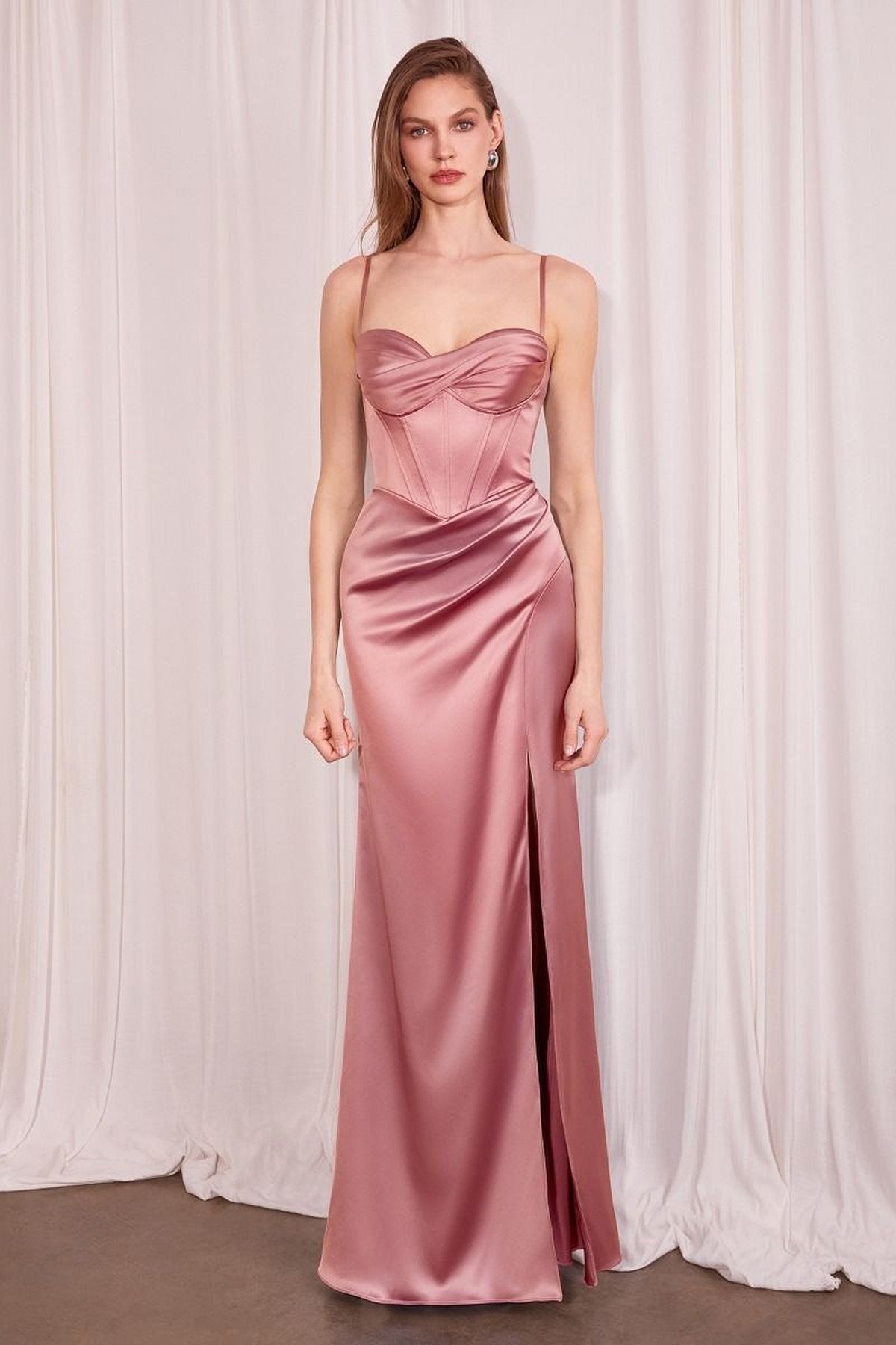 Vestido de Fiesta Largo de Satén Ajustado Ladivine Amoris T608 con Corsé y Abertura