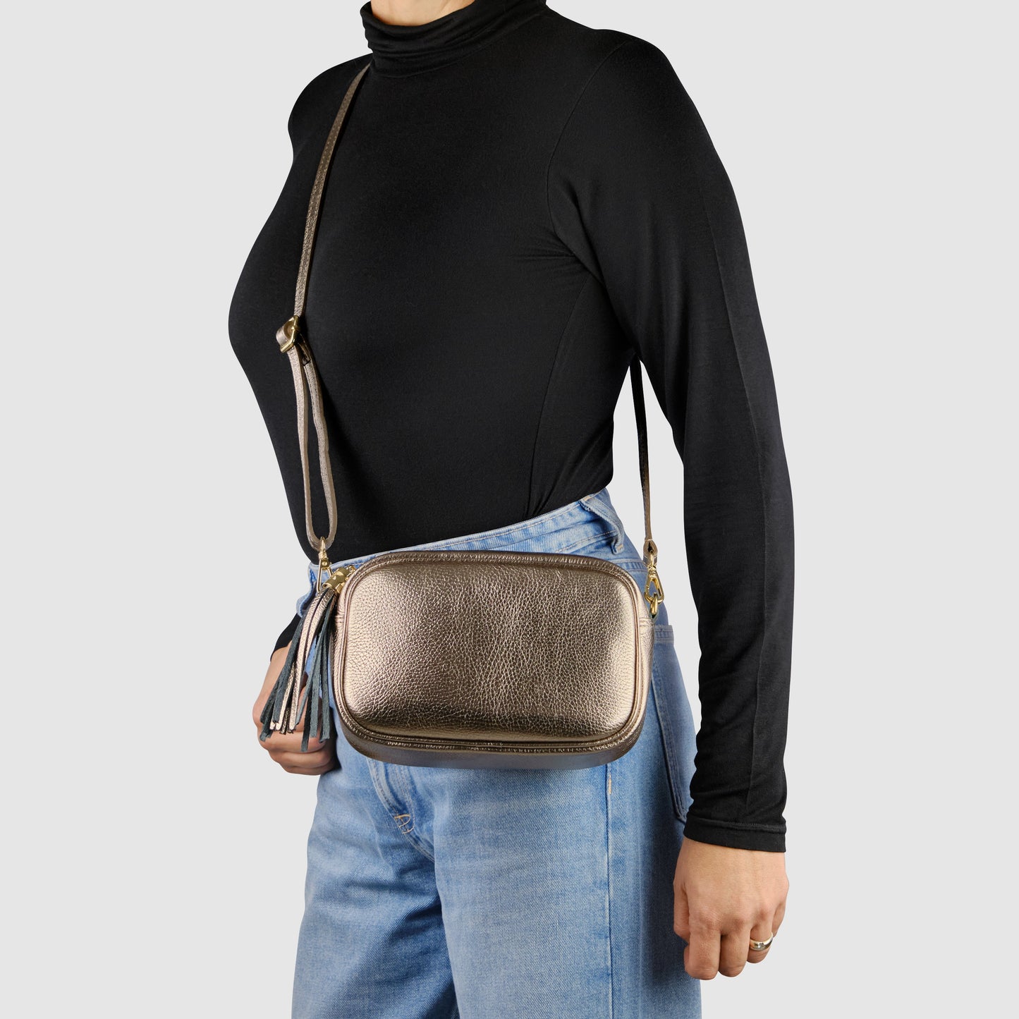 Italian Metallic Full-Grain Leather Crossbody Bag | Napoli