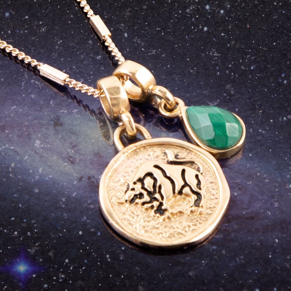 Tauro - Collar con dije dorado de malaquita verde del zodiaco